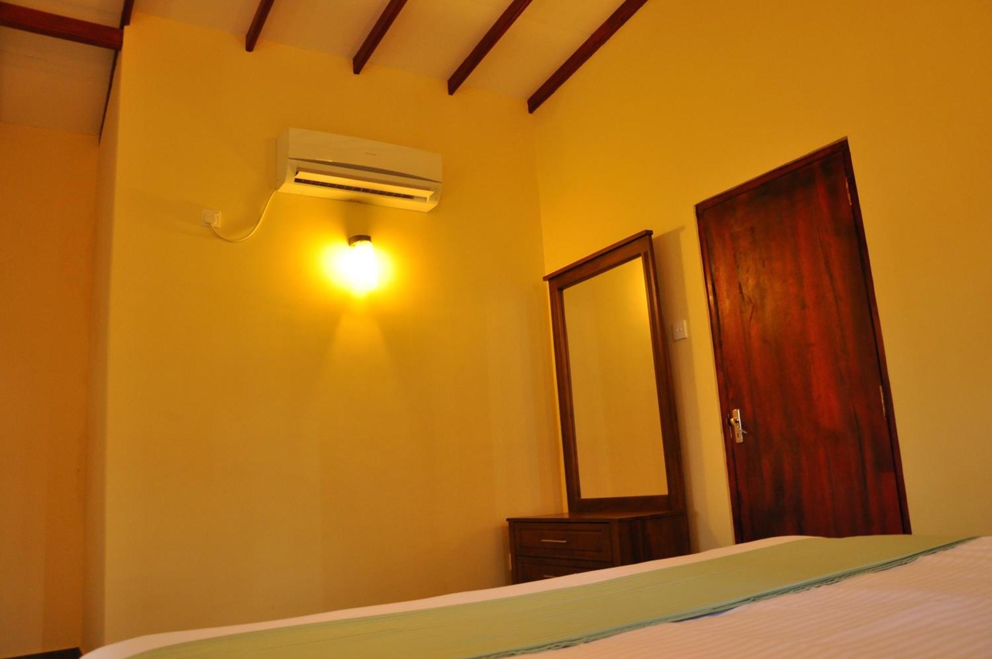 Villa Oak Residencies à Kiribathgoda Chambre photo