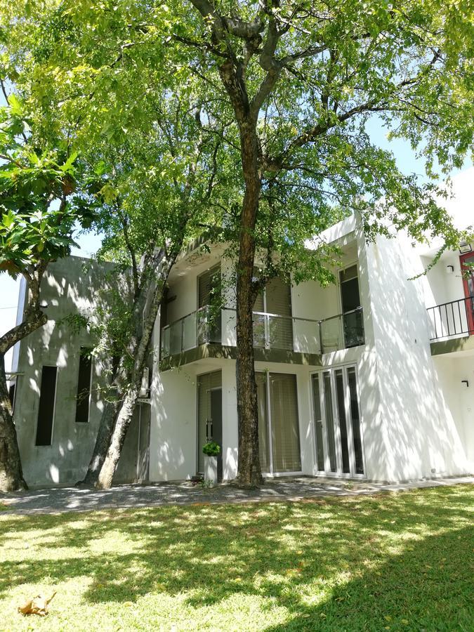 Villa Oak Residencies à Kiribathgoda Extérieur photo